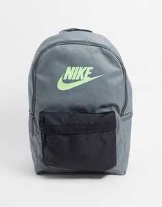 Серый рюкзак с логотипом Nike Heritage 2.0