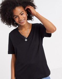 Черная футболка с короткими рукавами и V-образным вырезом Selected Femme-Черный цвет