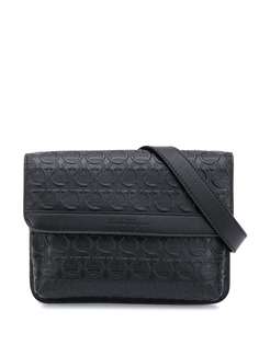 Salvatore Ferragamo поясная сумка с тиснением Gancini