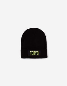 Чёрная шапка-бини с надписью TOKYO для мальчика Gloria Jeans