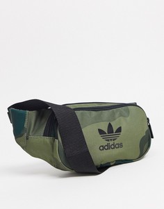 Разноцветная сумка на пояс с камуфляжным принтом adidas Originals-Мульти