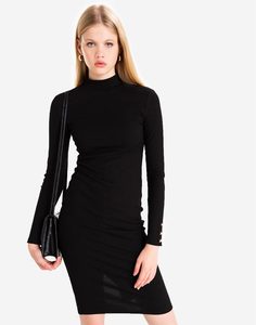Чёрное трикотажное платье-водолазка с декором Gloria Jeans