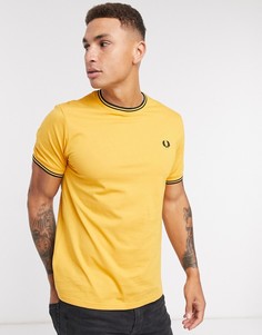 Желтая футболка с двойным кантом Fred Perry-Желтый