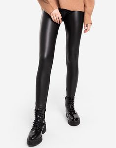 Чёрные леггинсы из экокожи Gloria Jeans