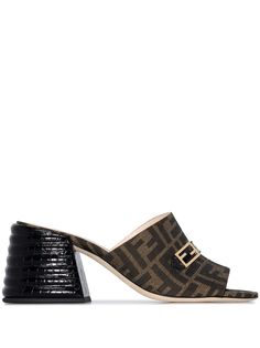 Fendi мюли с пряжкой и логотипом