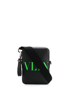 Valentino Garavani сумка-мессенджер с логотипом VLTN