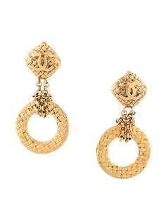 Chanel Pre-Owned серьги-подвески с тиснением