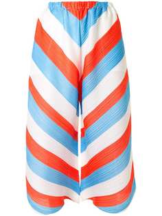 Pleats Please Issey Miyake укороченные брюки в полоску