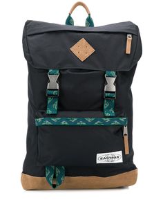 Eastpak рюкзак с пряжками и нашивкой-логотипом