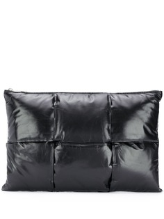 Bottega Veneta дутый клатч с плетением Intrecciato