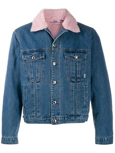 Gcds джинсовая куртка с воротником из искусственной овчины