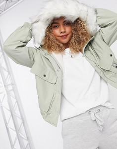 Короткая парка хаки Bershka-Зеленый цвет