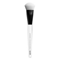 Профессиональная кисть для нанесения хайлайтера HIGH GLASS ILLUMIN POWDER BRUSH HGB 110 NYX Professional Makeup