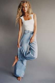 Супер широкие джинсы со средней посадкой Zara
