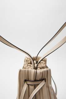 Сумка-мешок со складками Zara