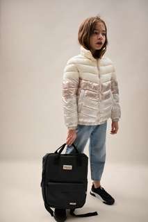 Стеганая куртка из ткани с металлическим блеском Zara