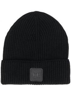 C.P. Company шапка бини в рубчик с нашивкой-логотипом