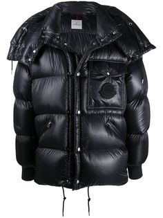 Moncler пуховик со съемным капюшоном и нашивкой-логотипом