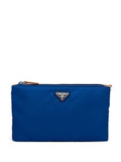 Prada клатч на молнии с металлическим логотипом