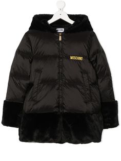 Moschino Kids пальто с искусственным мехом и капюшоном