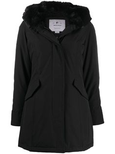 Woolrich парка с капюшоном и меховой отделкой