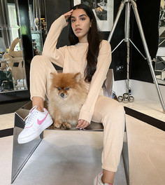 Короткий свитшот и джоггеры от комплекта бежевого цвета Missguided Petite-Бежевый