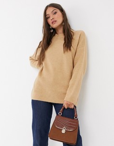 Бежевый oversize-джемпер Stradivarius