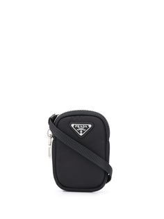 Prada мини-сумка на молнии с металлическим логотипом