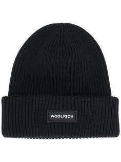 Woolrich шапка бини в рубчик с нашивкой-логотипом