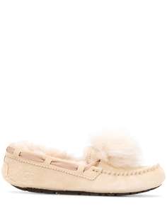 UGG мокасины с помпонами