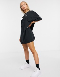 Черное платье-футболка с логотипами-галочками Nike-Черный