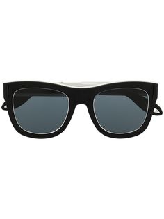 Givenchy Eyewear солнцезащитные очки в оправе кошачий глаз с логотипом