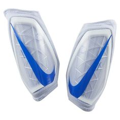 Детские футбольные щитки Nike Protegga