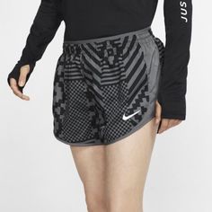 Женские беговые шорты Nike Tempo Luxe