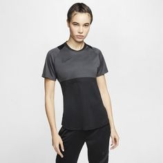 Женская игровая футболка с коротким рукавом Nike Dri-FIT Academy