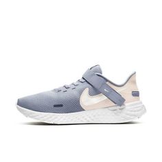 Женские беговые кроссовки Nike Revolution 5 FlyEase