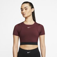 Женская укороченная футболка Nike Pro AeroAdapt