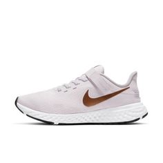 Женские беговые кроссовки Nike Revolution 5 FlyEase