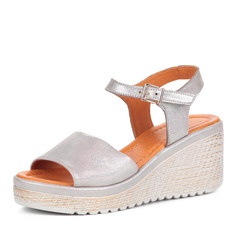 Босоножки на танкетке из кожи в цвете металлик Respect