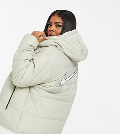 Белый пуховик с логотипом на спине Nike Plus