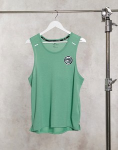 Зеленая майка с компактным логотипом "Wild Run" Nike Running-Зеленый цвет