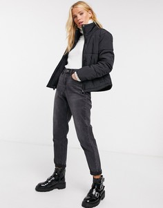 Черный пуховик Stradivarius