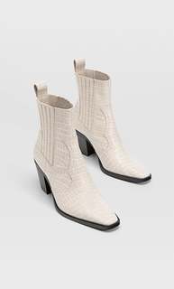 Stradivarius Ботильоны В Стиле Кантри С Тиснением Женская Коллекция Розовато-Бежевый 35