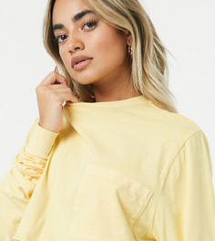 Укороченная футболка выбеленного соломенного цвета с карманом ASOS DESIGN Petite-Белый