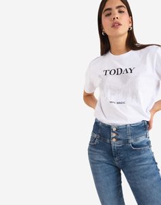 Белая футболка со стразами и надписью Gloria Jeans