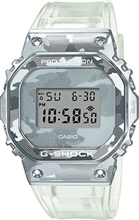 Японские наручные мужские часы Casio GM-5600SCM-1ER. Коллекция G-Shock