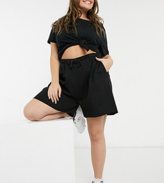 Черные шорты для бега In The Style Plus x Megan Mckenna-Черный