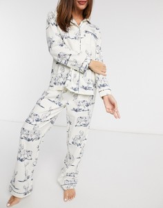 Кремовая пижама из органического хлопка со штанами, рубашкой с отложным воротником и принтом в оленей рисованном стиле Chelsea Peers-Белый