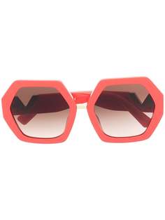 Valentino Eyewear солнцезащитные очки в массивной оправе с логотипом VLogo