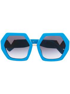Valentino Eyewear солнцезащитные очки в массивной оправе с логотипом VLogo